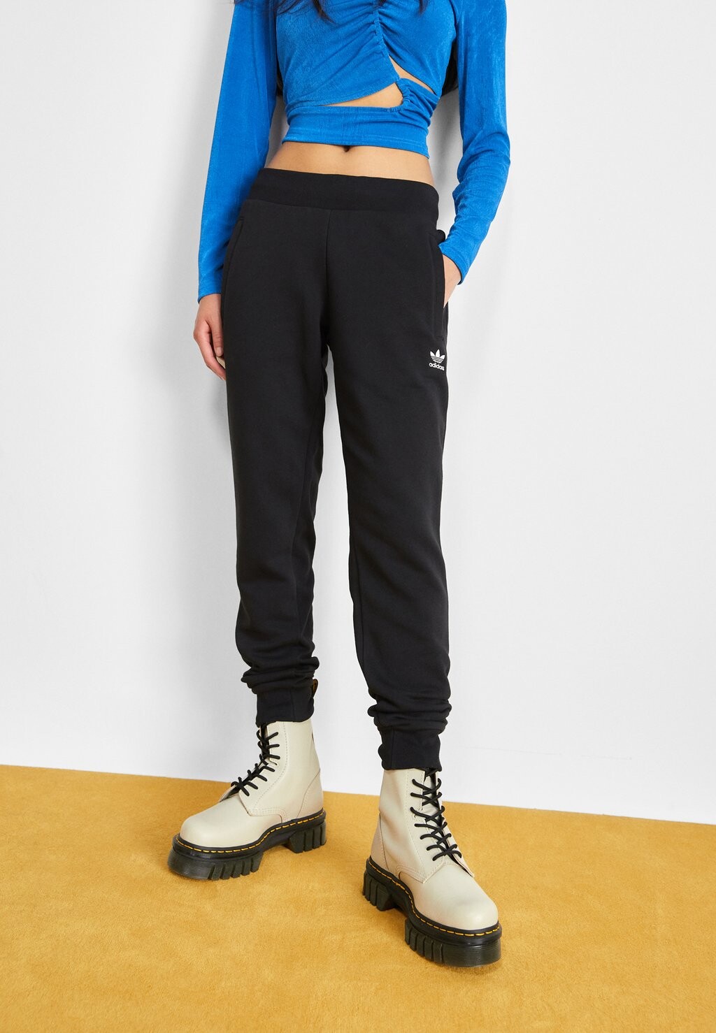 

Спортивные брюки adidas Originals, черный