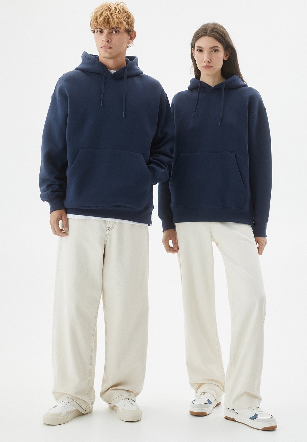 

Толстовка Basic Colored PULL&BEAR, цвет dark blue