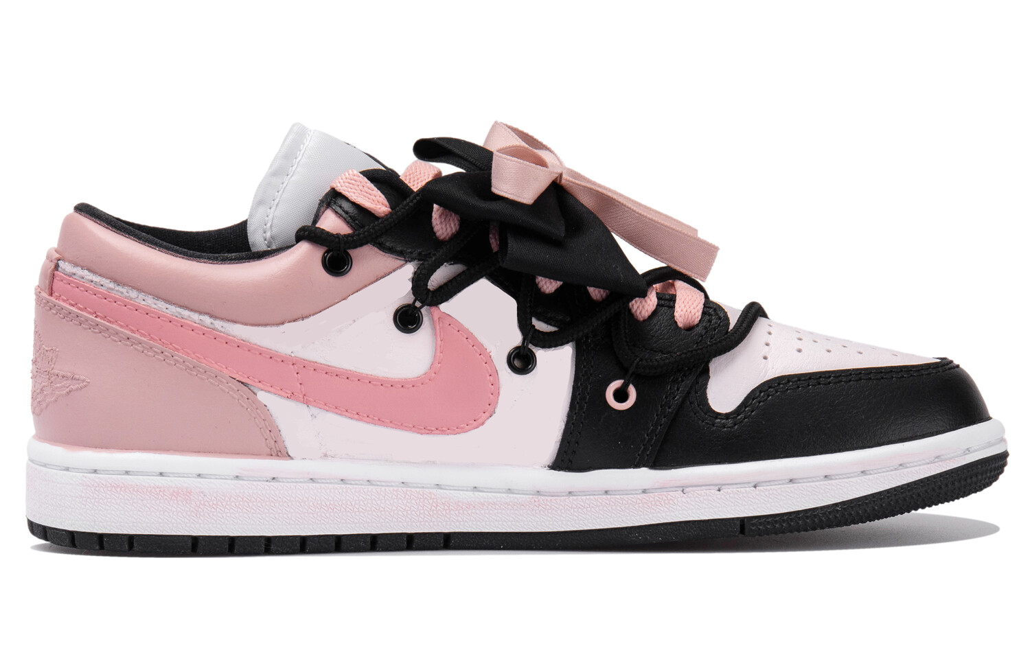 

Кроссовки Air Jordan 1 Vintage Basketball Shoes Women's Low-top Black/pink, черный/розовый