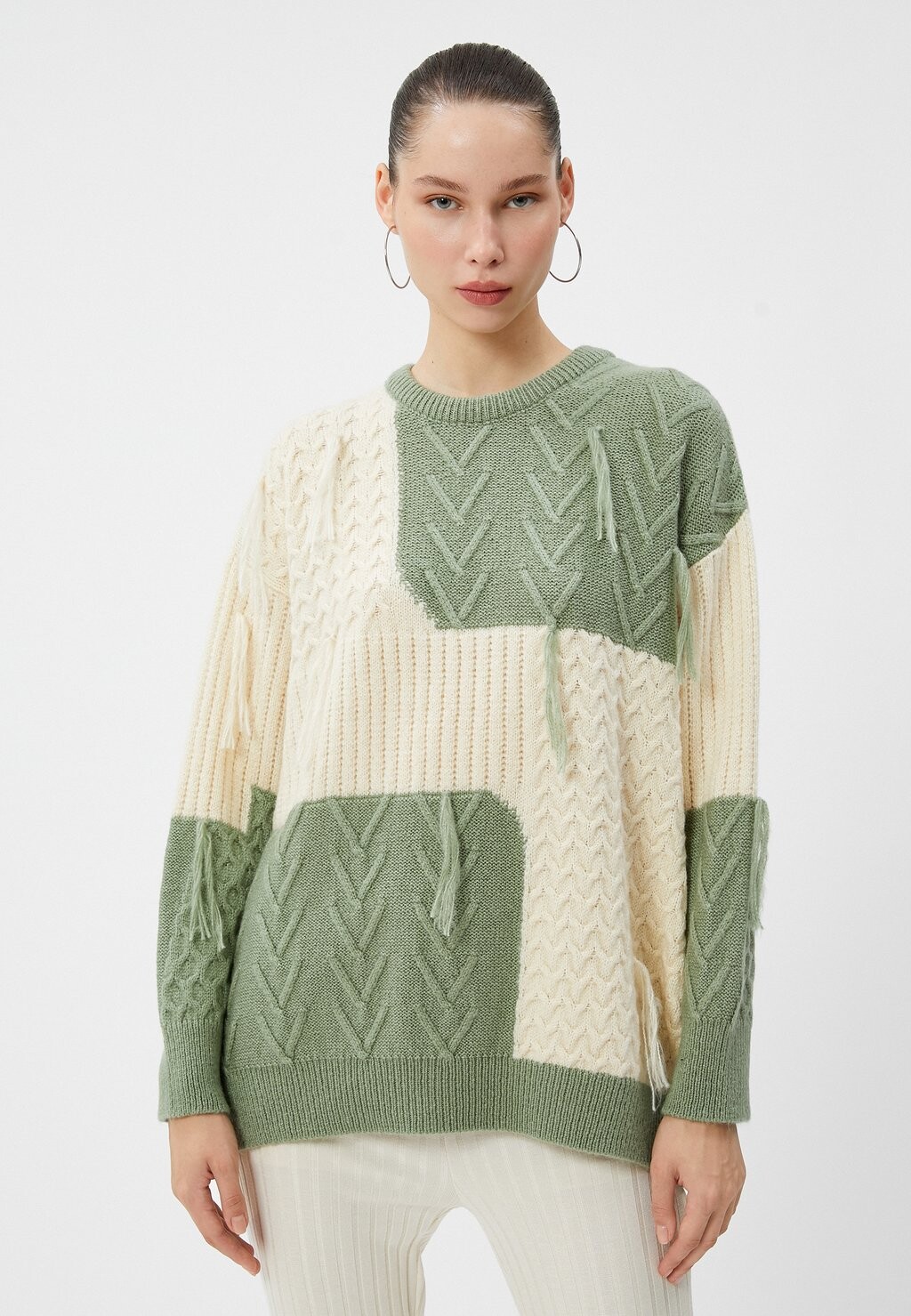 

Свитер Blocks Tasseled Detail Relax Cut Crew Neck Koton, бежевый