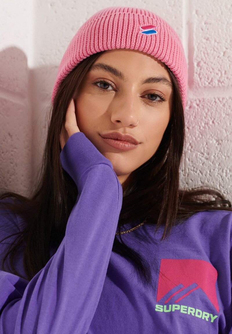 

Шапка Superdry