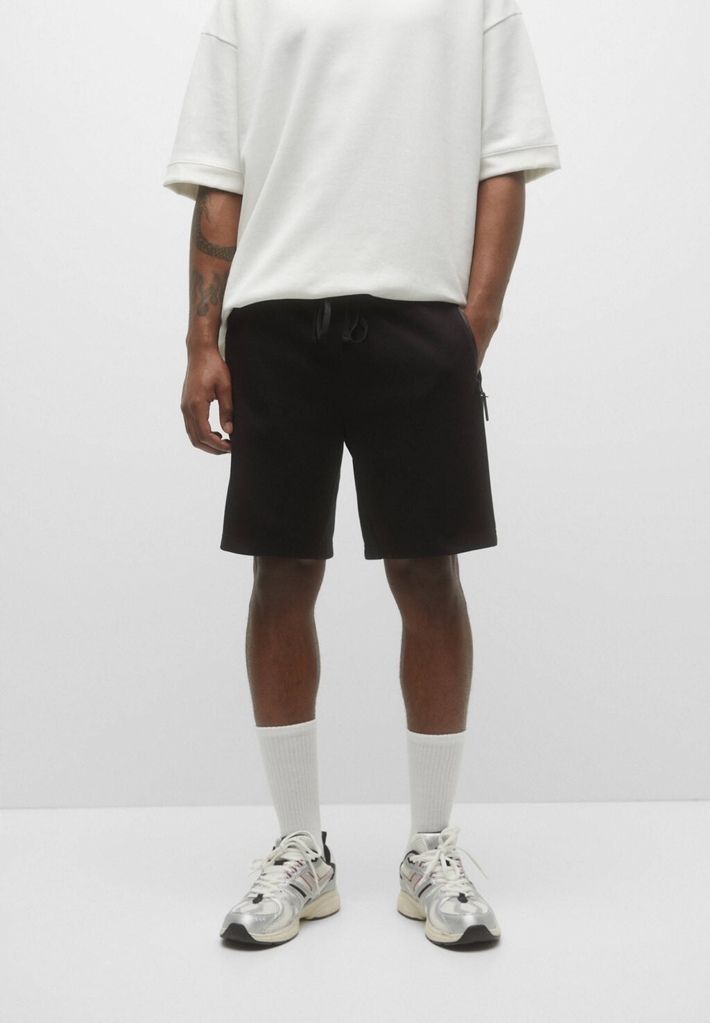 

Шорты Bermuda Jogging PULL&BEAR, черный