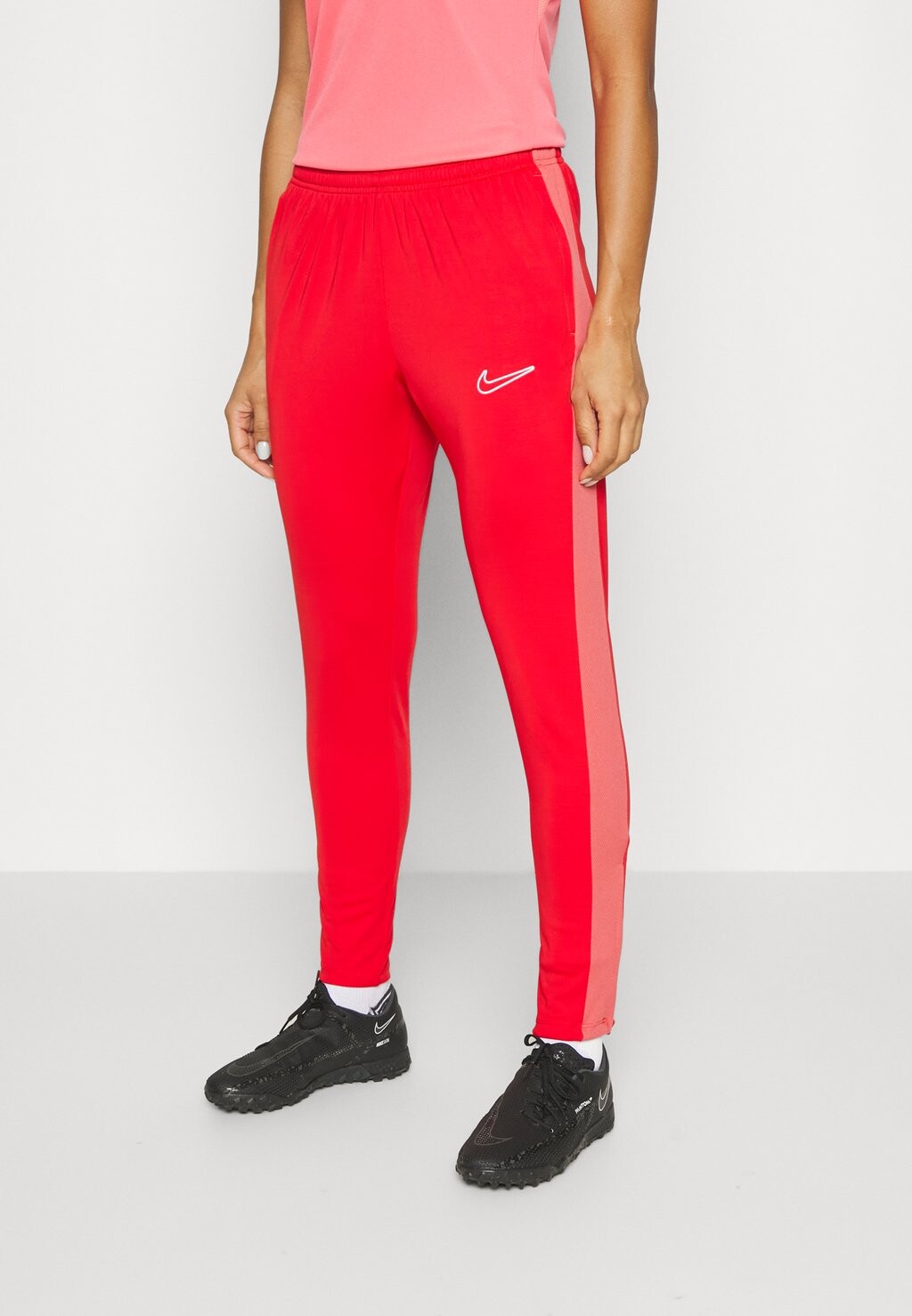 

Спортивные брюки Nike Academy Pant, университетский красный / саман
