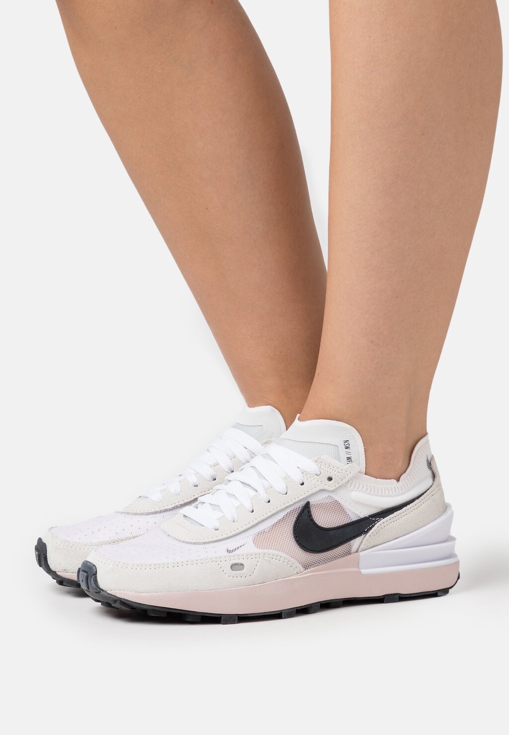 

Кроссовки Nike