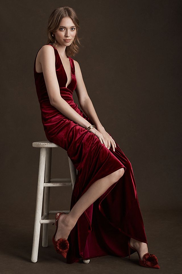 Бархатное платье Jenny Yoo Logan с глубоким V-образным вырезом, темная ягода