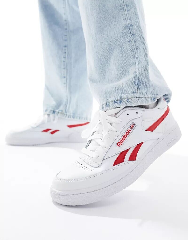 

Бело-красные кроссовки Reebok Club C Revenge