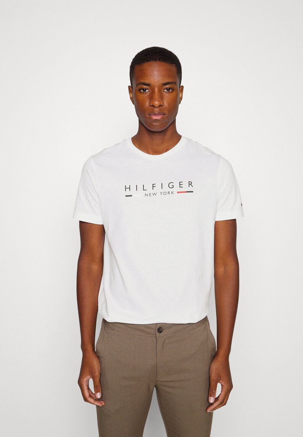 

Футболка с принтом Tommy Hilfiger, белый