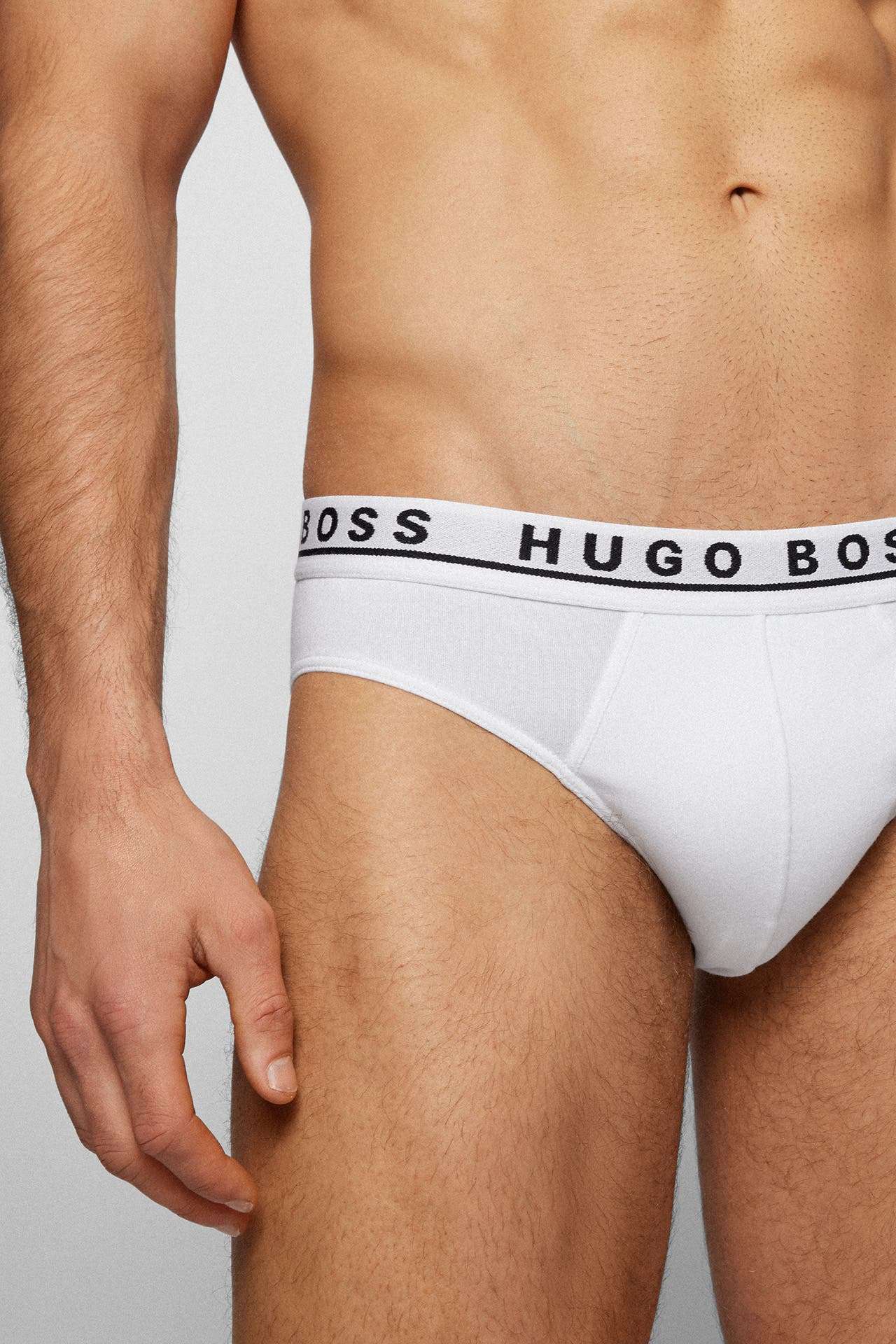 

Комплект из 3 разноцветных трусов. Hugo Boss