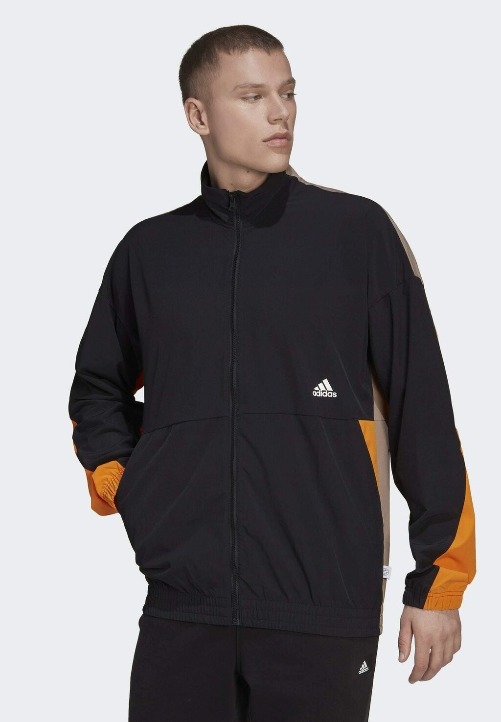 

Спортивный топ Adidas