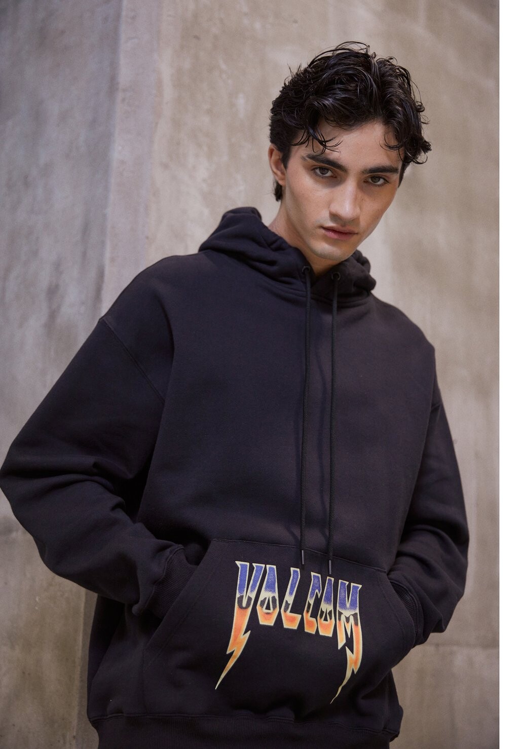 

Толстовка Volcom, черный