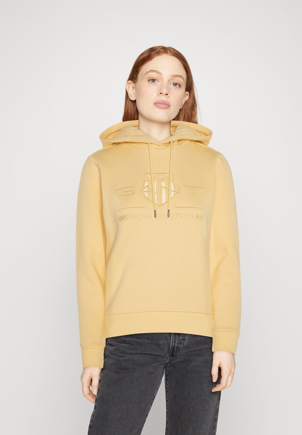 

Худи GANT
