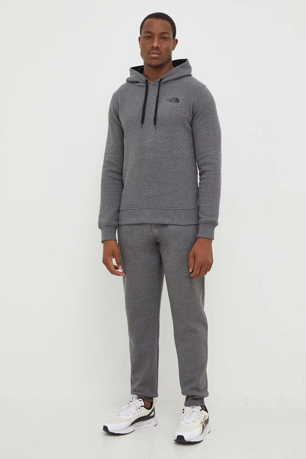 

Мужчина, взрослый TNF MEDIUM GREY HEATHER THE NORTH FACE, серый