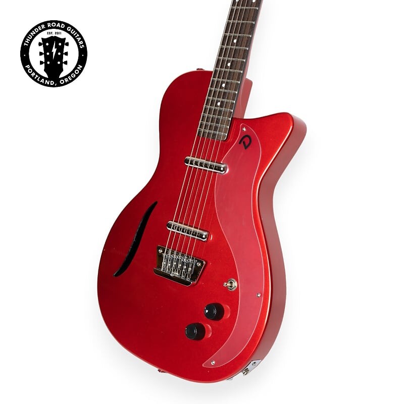 

Электрогитара Danelectro Vintage Baritone Guitar Metallic Red