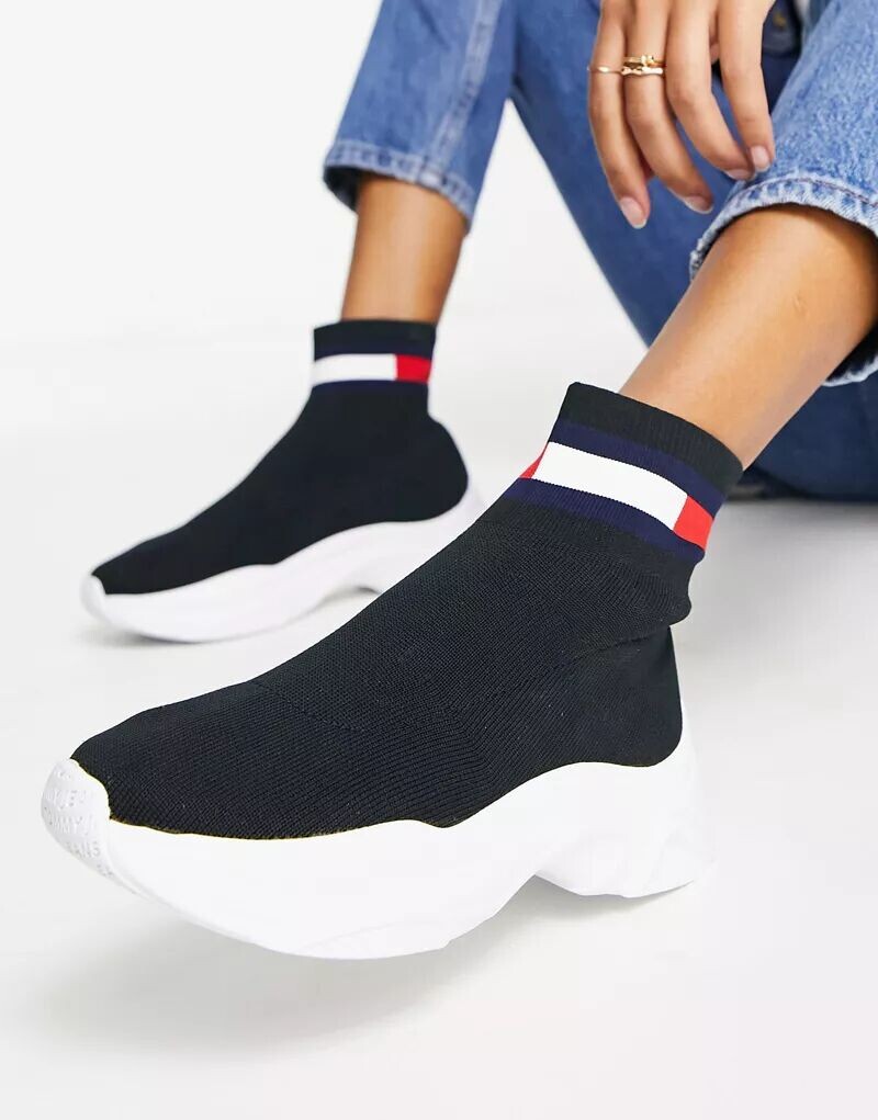 

Черные высокие кроссовки Tommy Jeans с носками