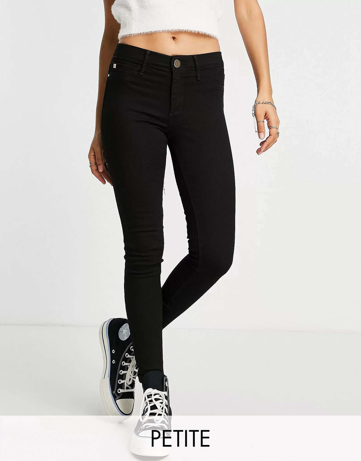 

Черные джинсы скинни со средней посадкой River Island