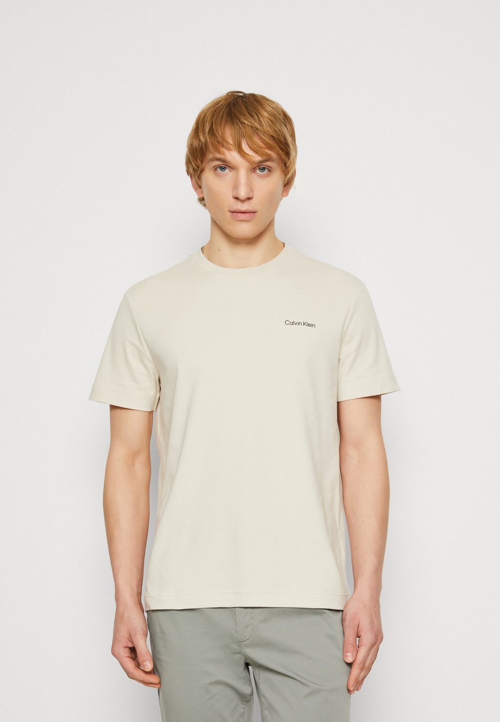 Базовая футболка Micro Logo Calvin Klein, цвет stony beige