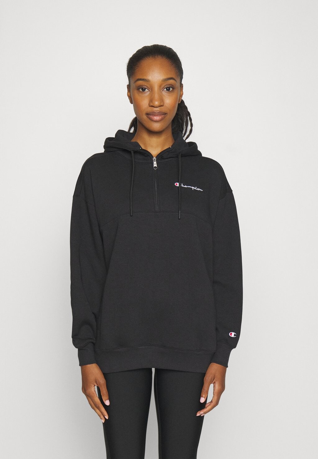 

Толстовка CLASSIC OVERSIZED С КАПЮШОНОМ НА ПОЛОВИНЕ МОЛНИИ Champion, черный