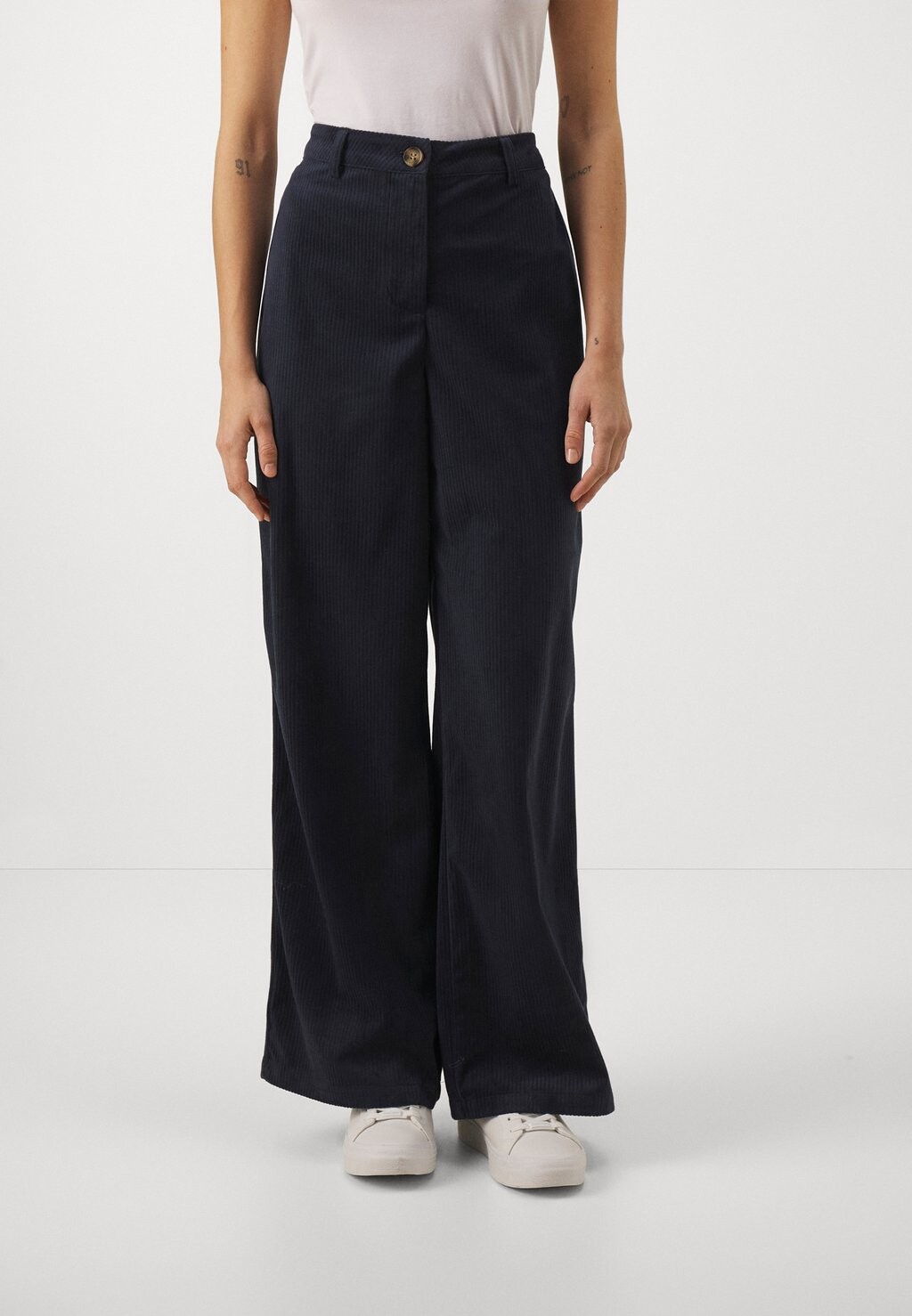 

Брюки Vmnina Loose Pant Vero Moda Petite, цвет night sky