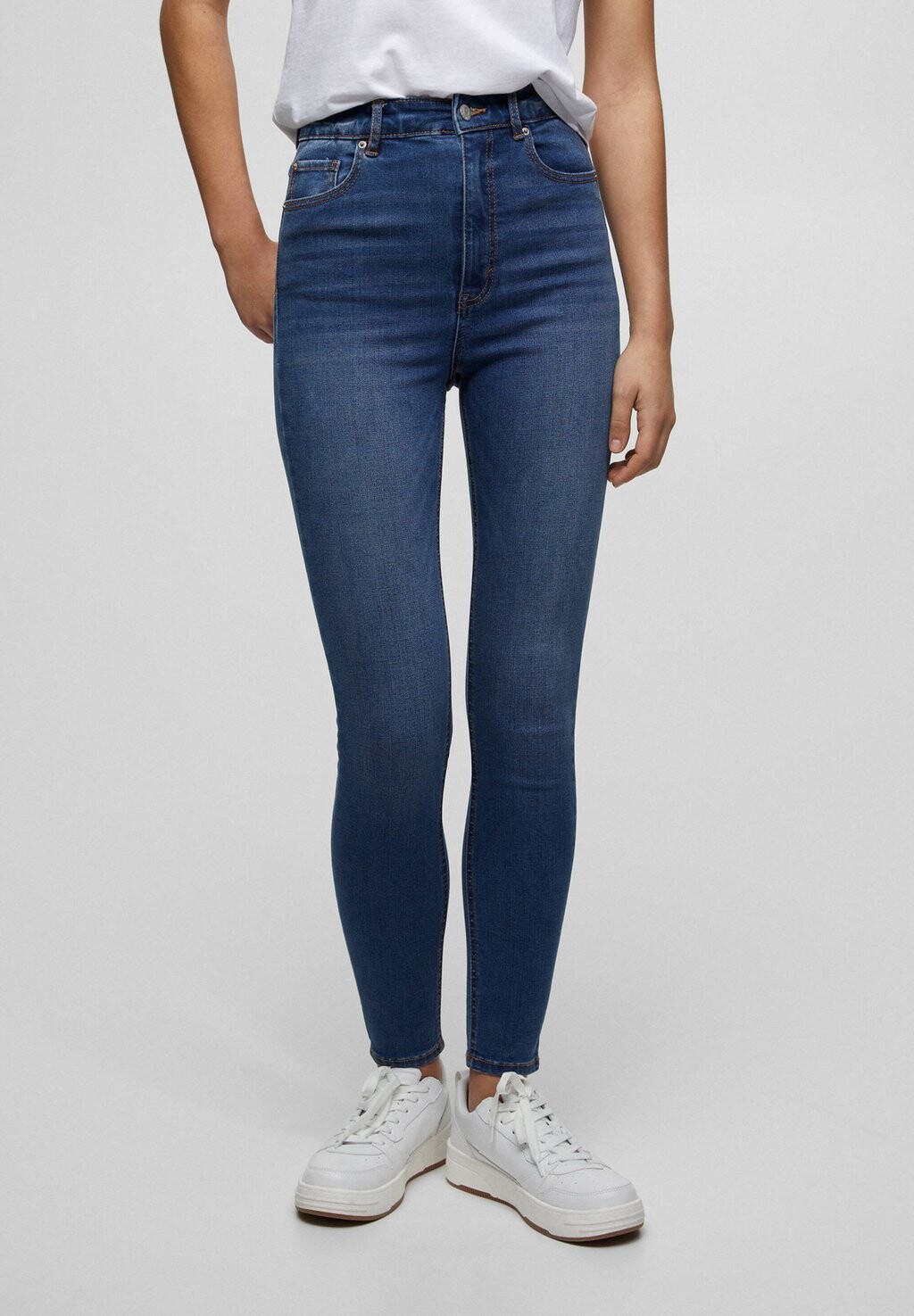 

Джинсы Skinny Fit PULL&BEAR, темно-синий