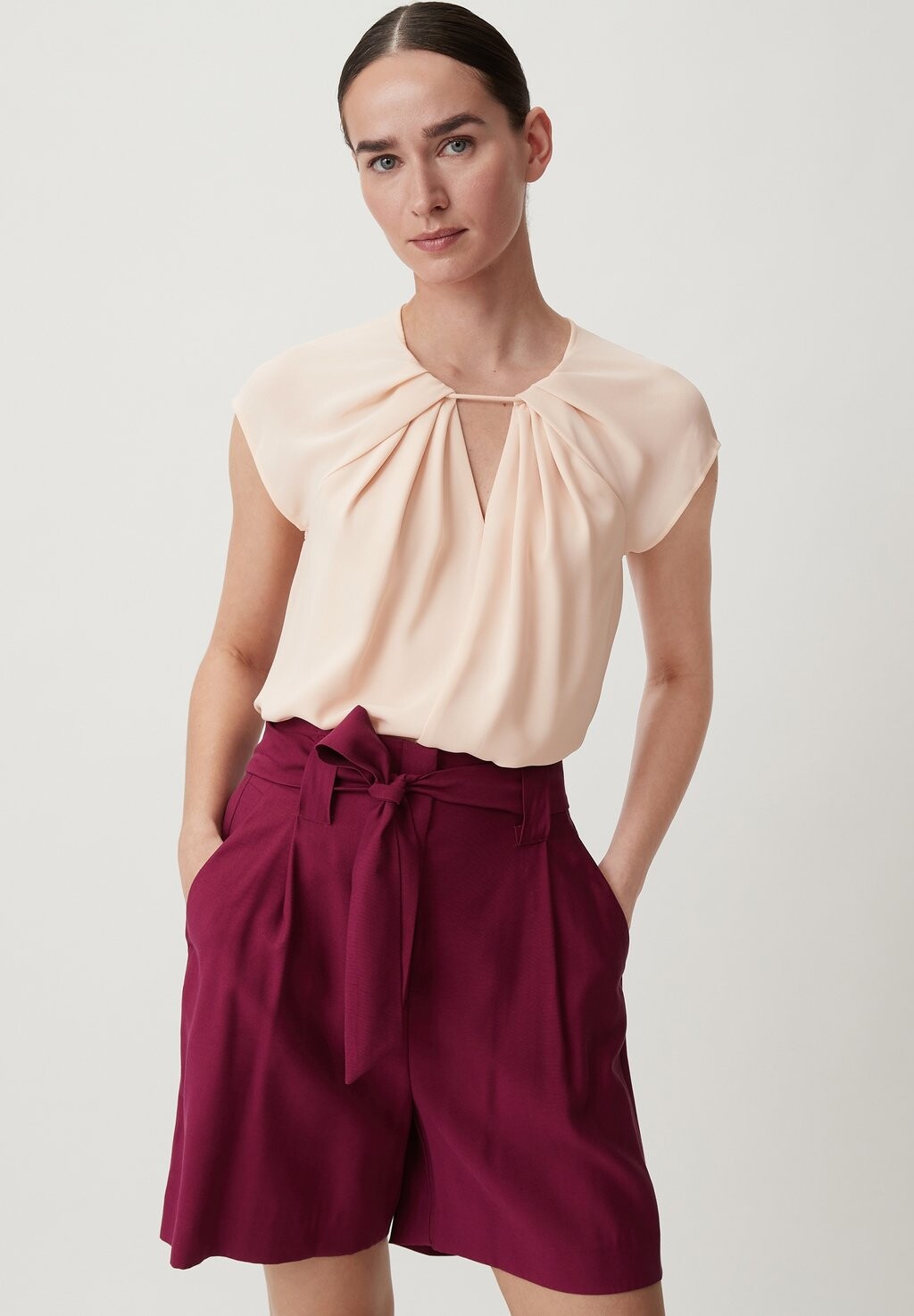 

Блузка MIT RAFFUNG comma, цвет beige