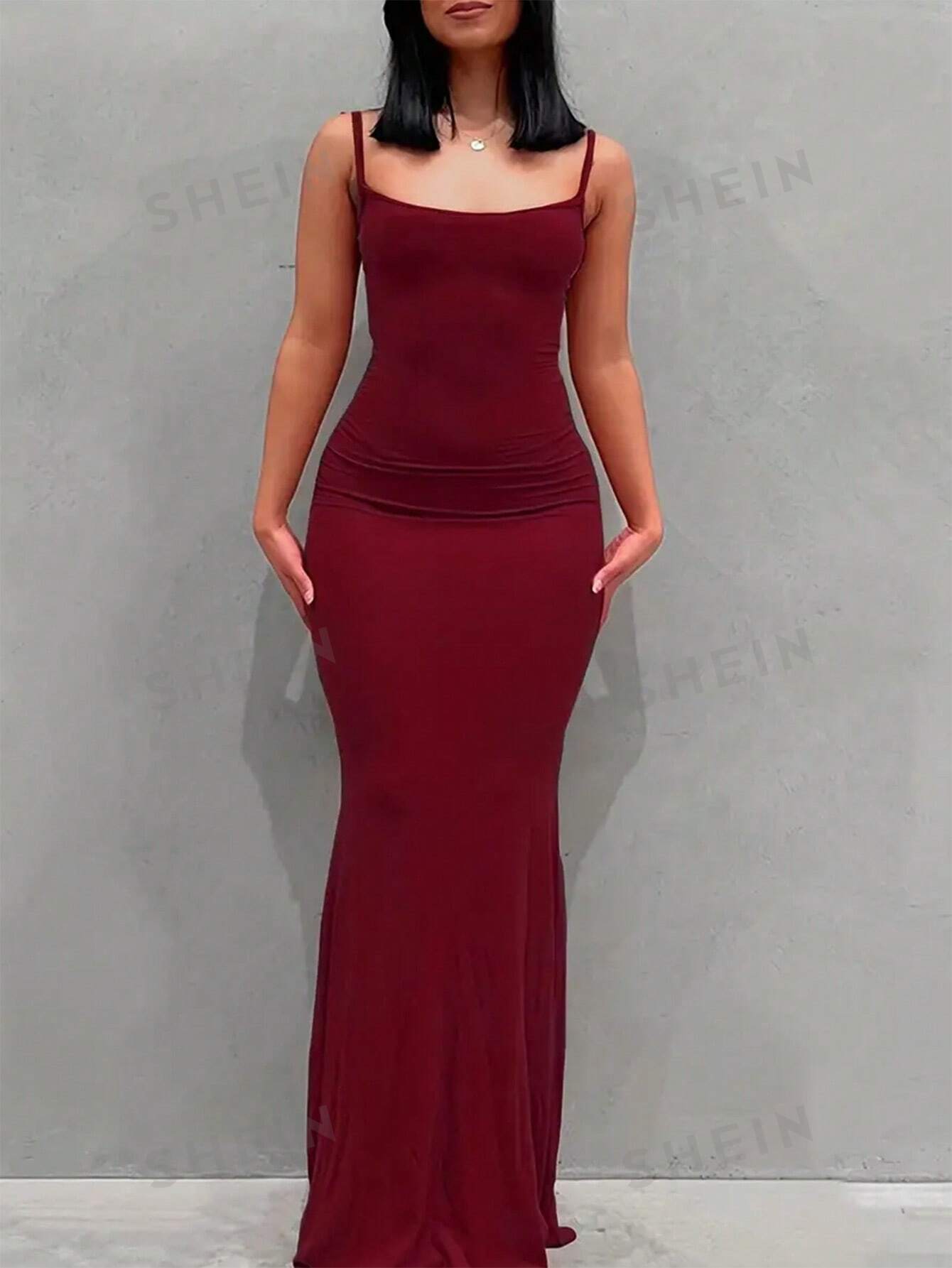 SHEIN Essnce женское однотонное платье на бретелях, бургундия цена и фото