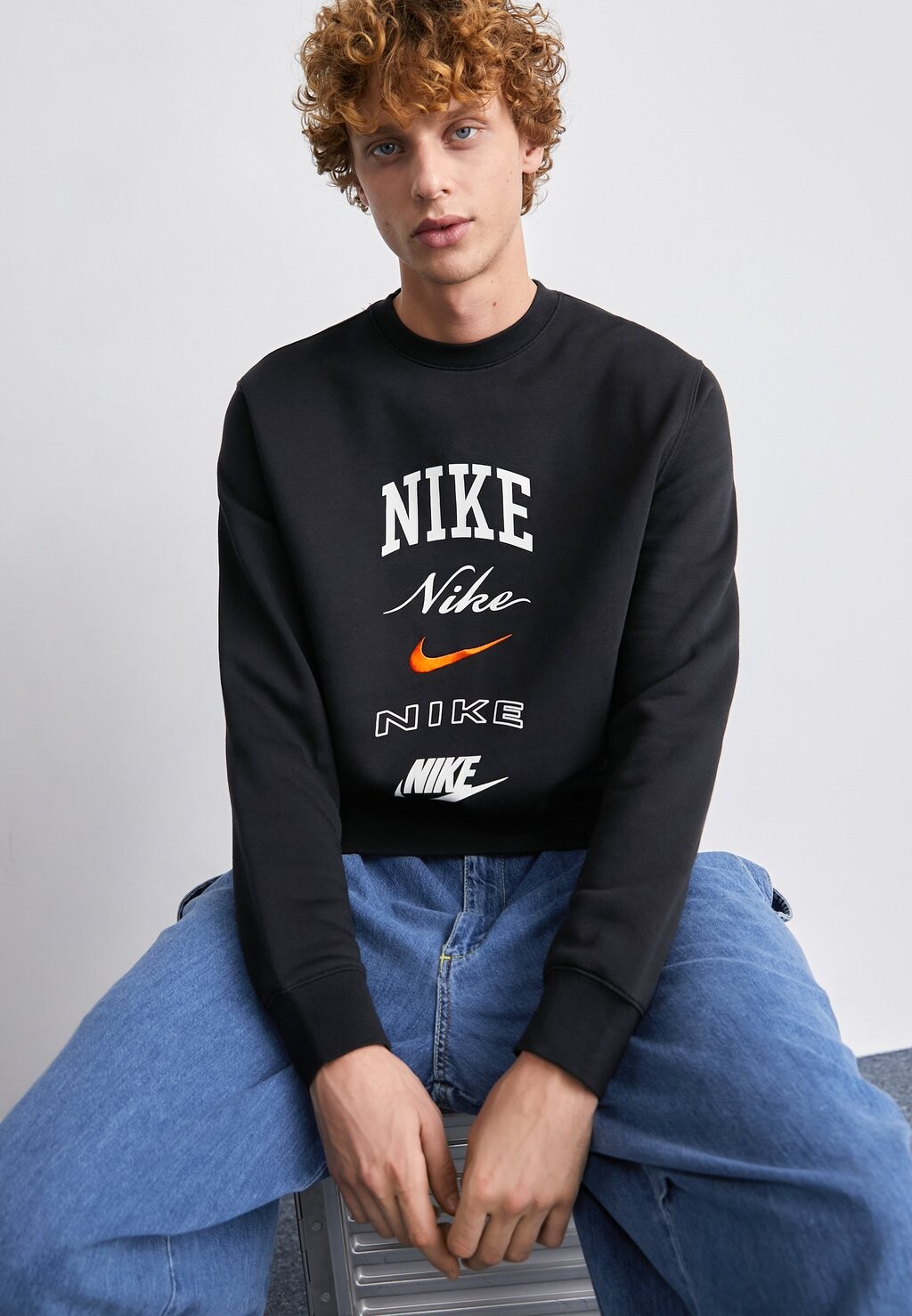 

Толстовка Club Crew Stack Nike, черный