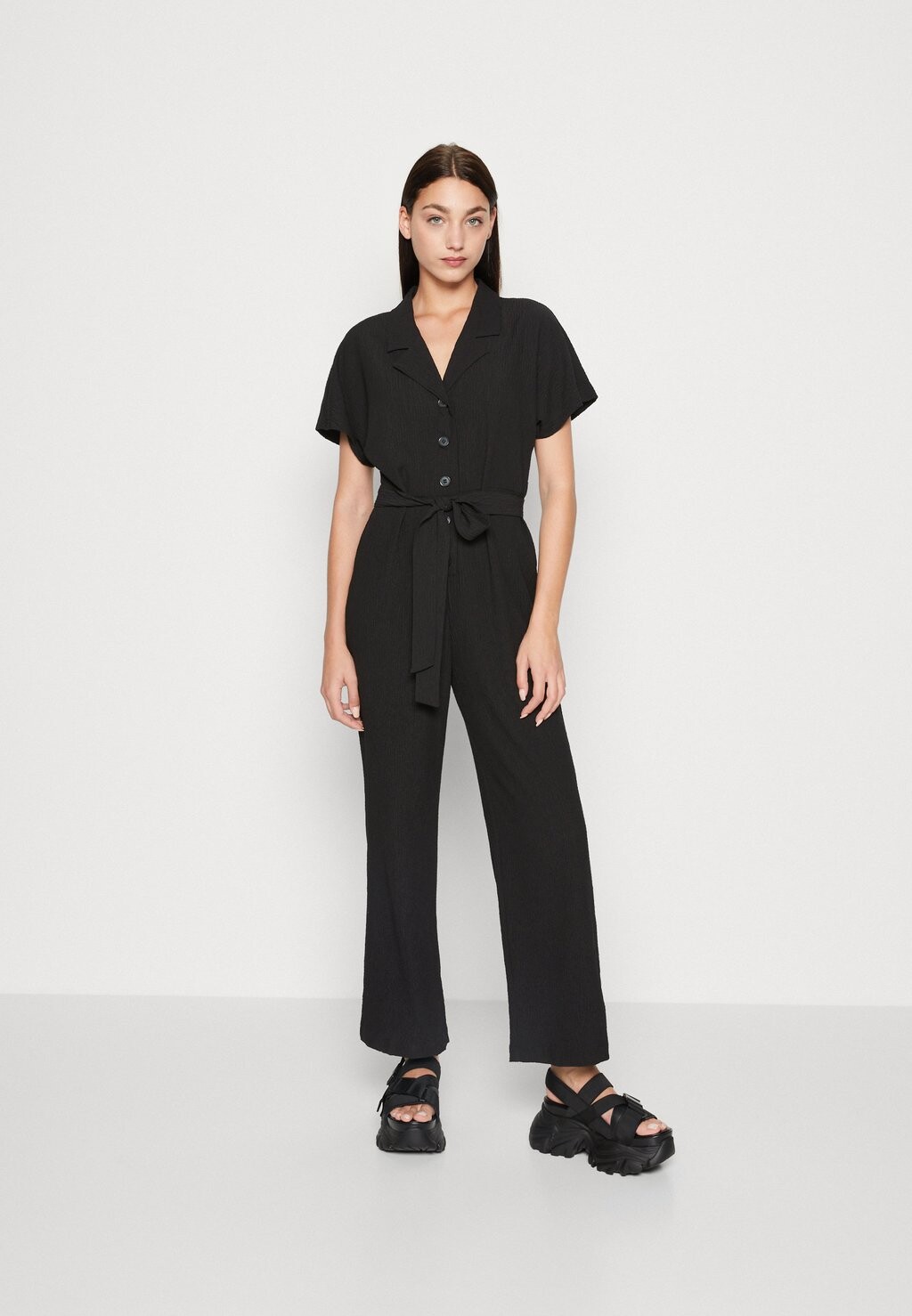 

Комбинезон Monki, черный