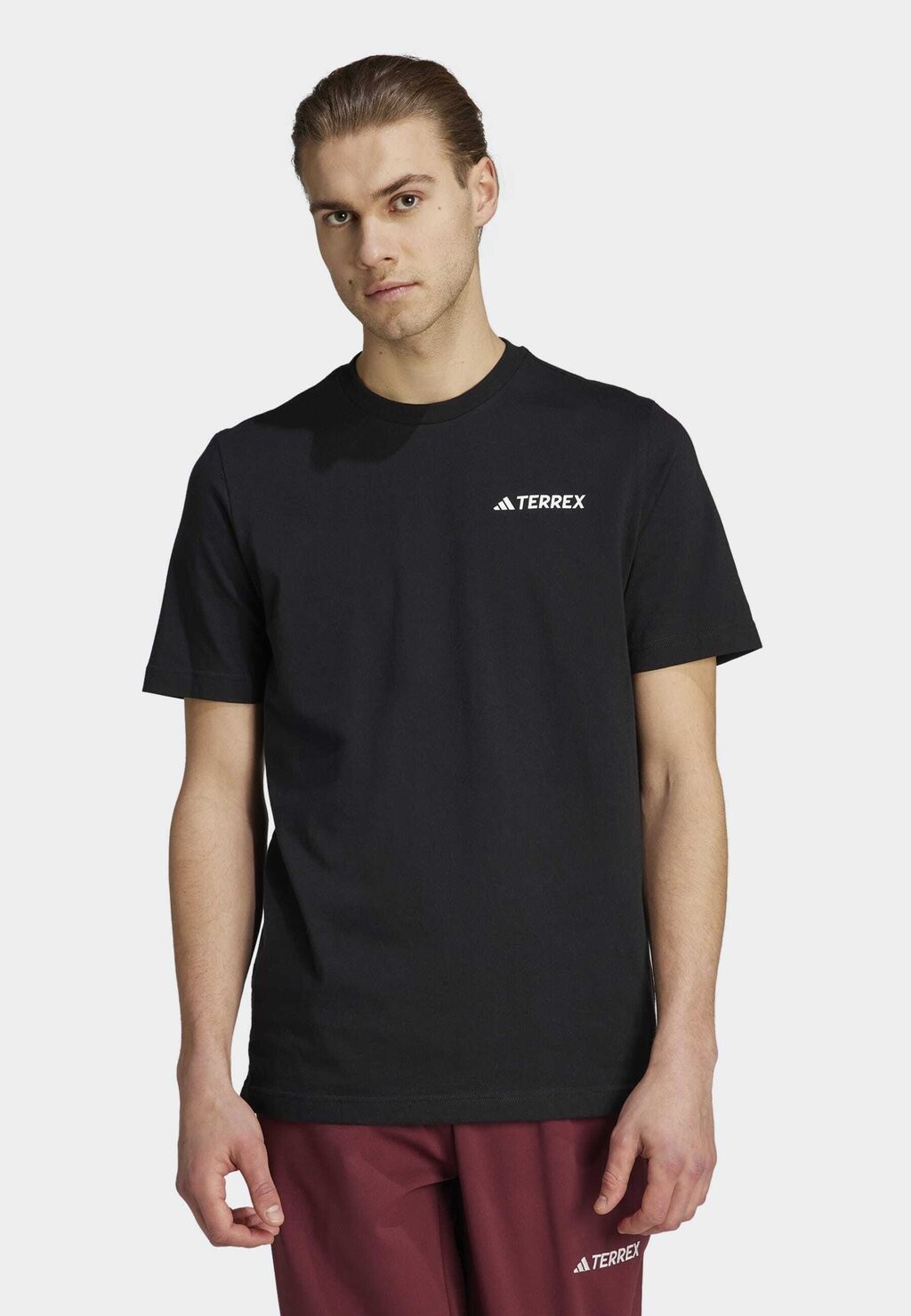 

Футболка Adidas