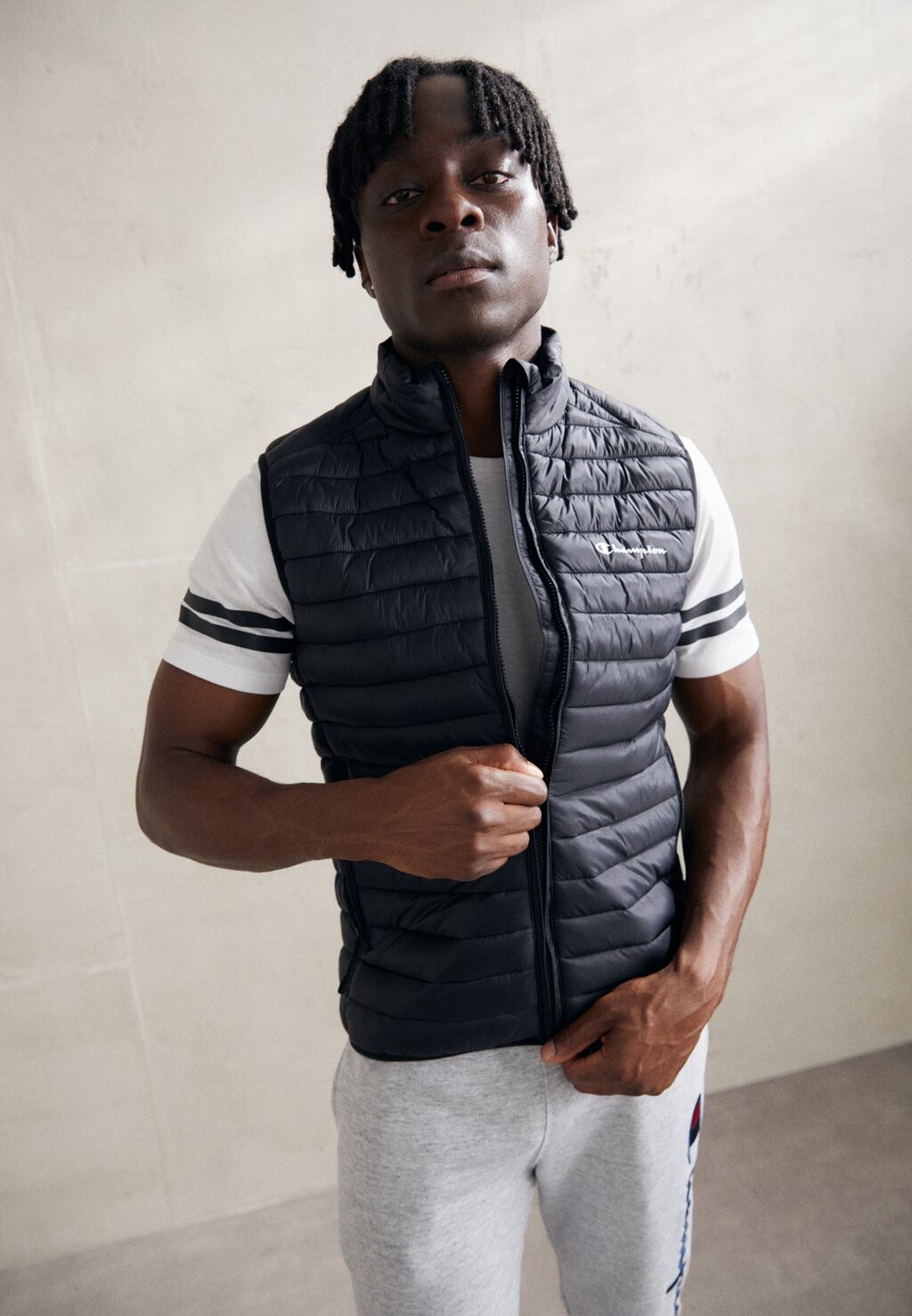 

Жилет LIGHT PADDED VEST Champion, цвет black