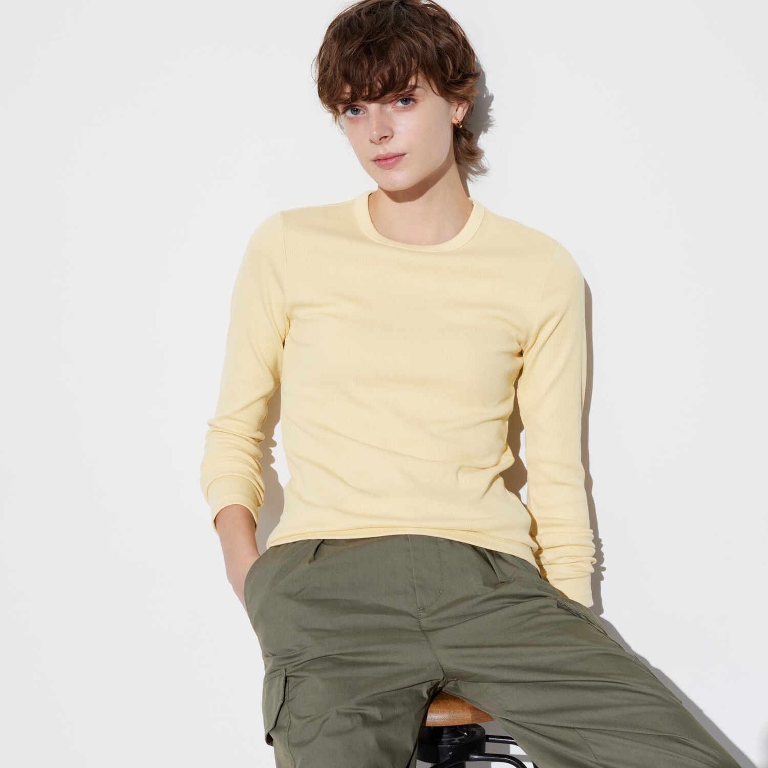 

Футболка Uniqlo с длинными рукавами и круглым вырезом, желтый