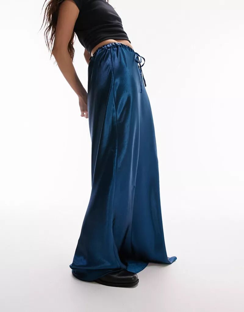 цена Синяя сапфировая юбка макси из жидкого атласа Topshop