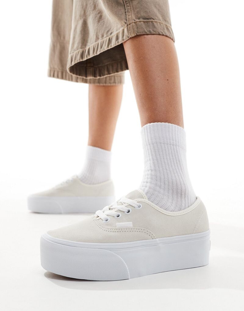 

Белые кроссовки Vans Authentic Stackform