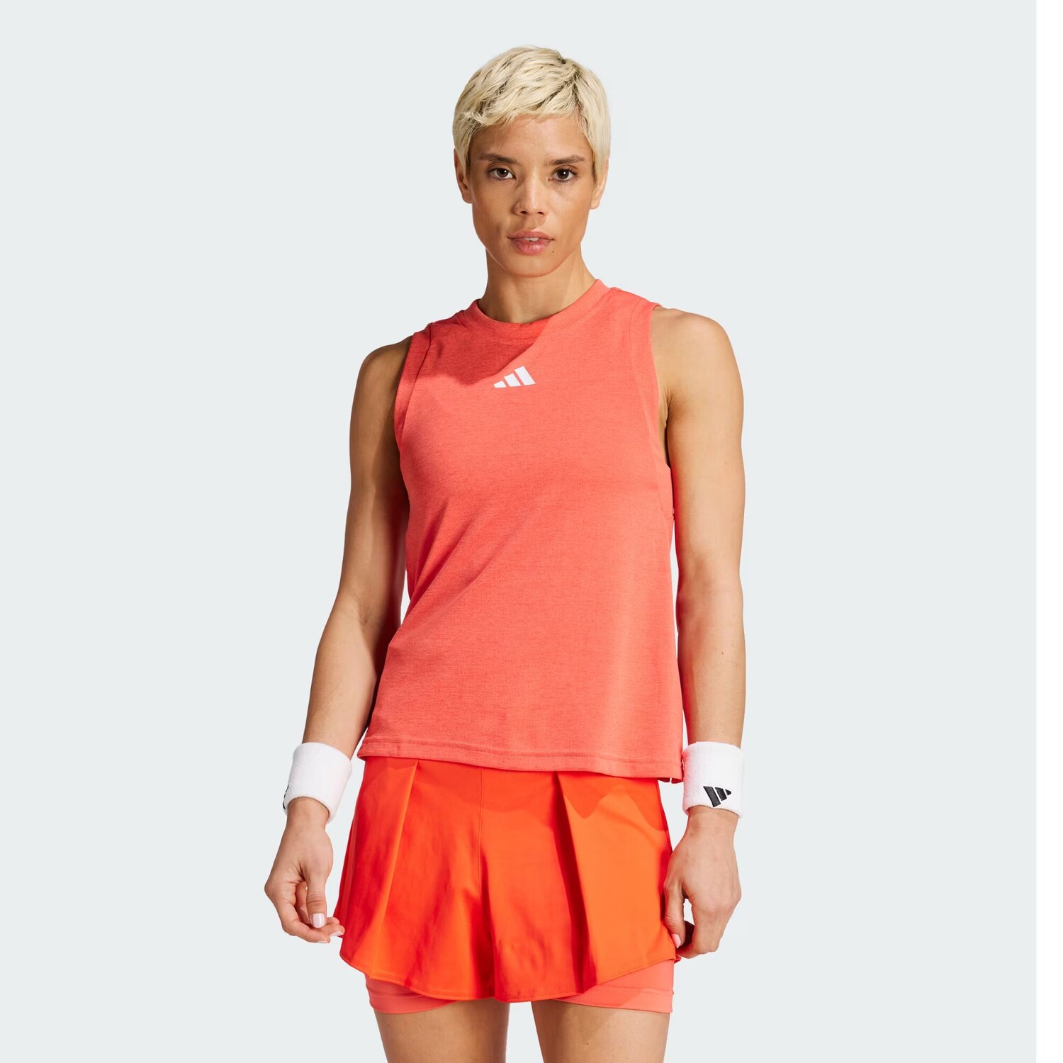 

Майка для теннисного матча Adidas, цвет Preloved Scarlet