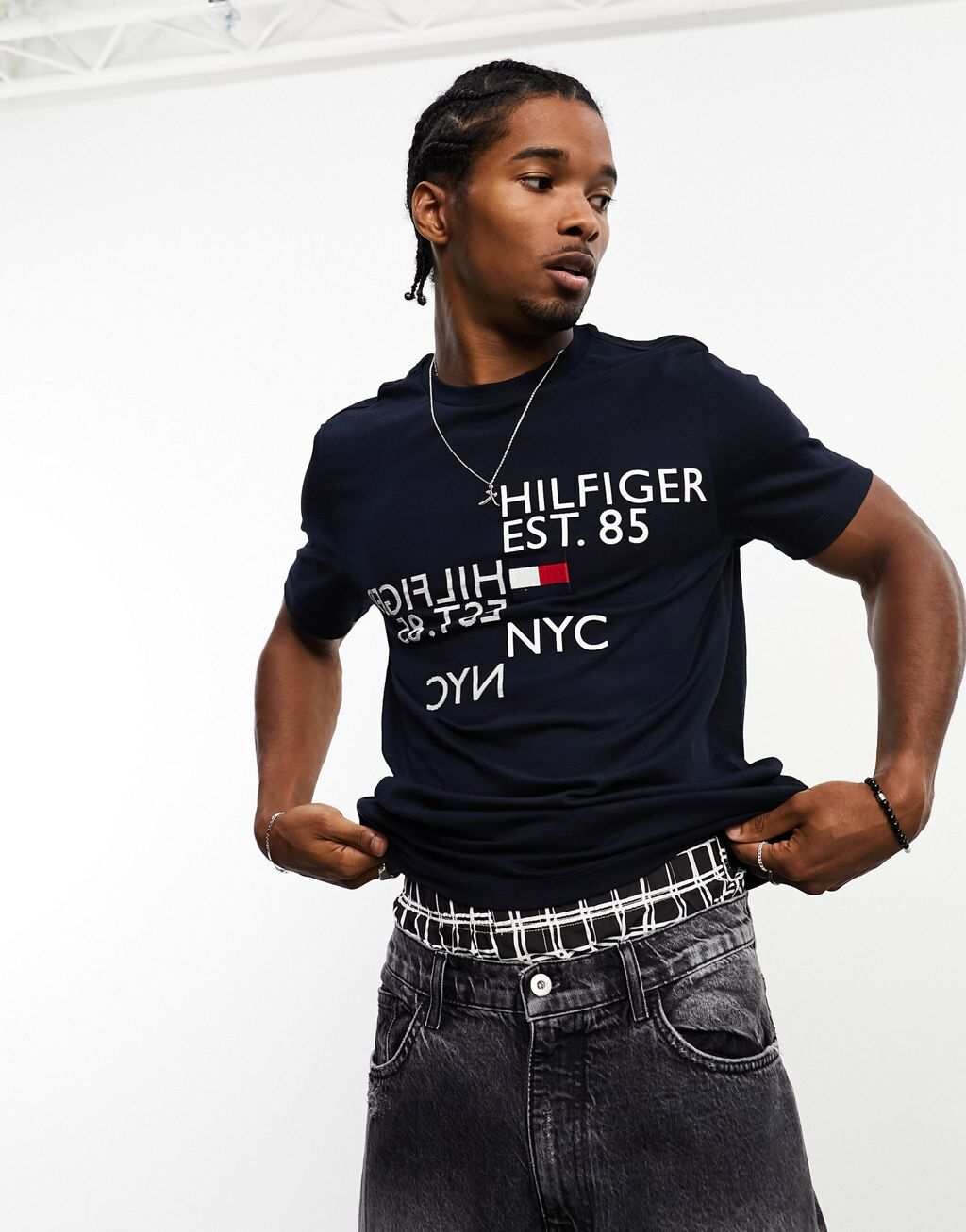 

Темно-синяя футболка с зеркальным рисунком Tommy Hilfiger, Синий