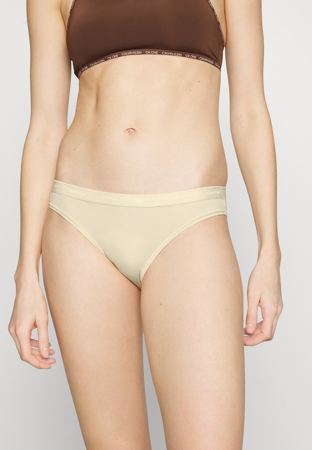 

Трусы Calvin Klein Underwear, бежевый