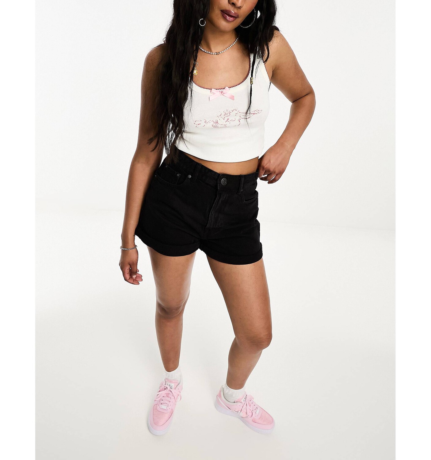

Черные джинсовые шорты Mom с завышенной талией Pull&Bear