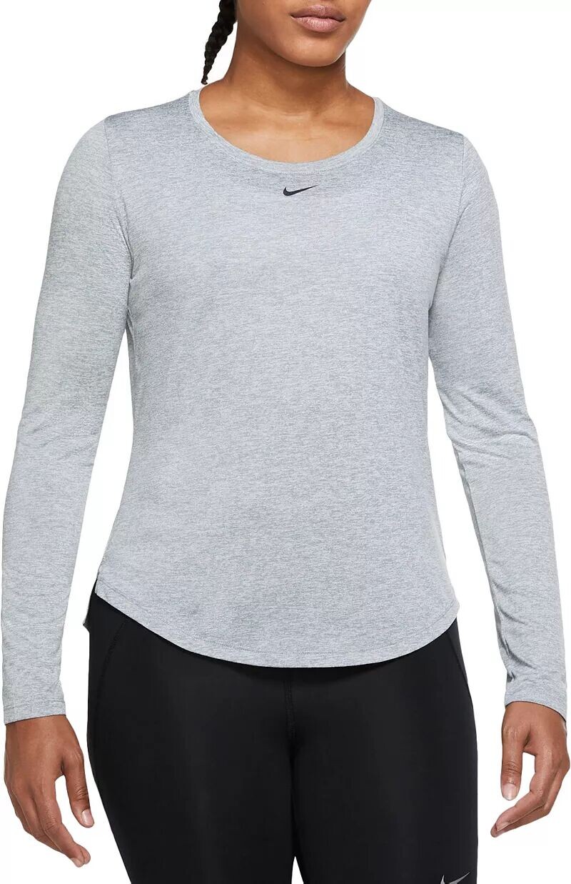 

Женская футболка стандартной посадки с длинными рукавами Nike One Dri-FIT