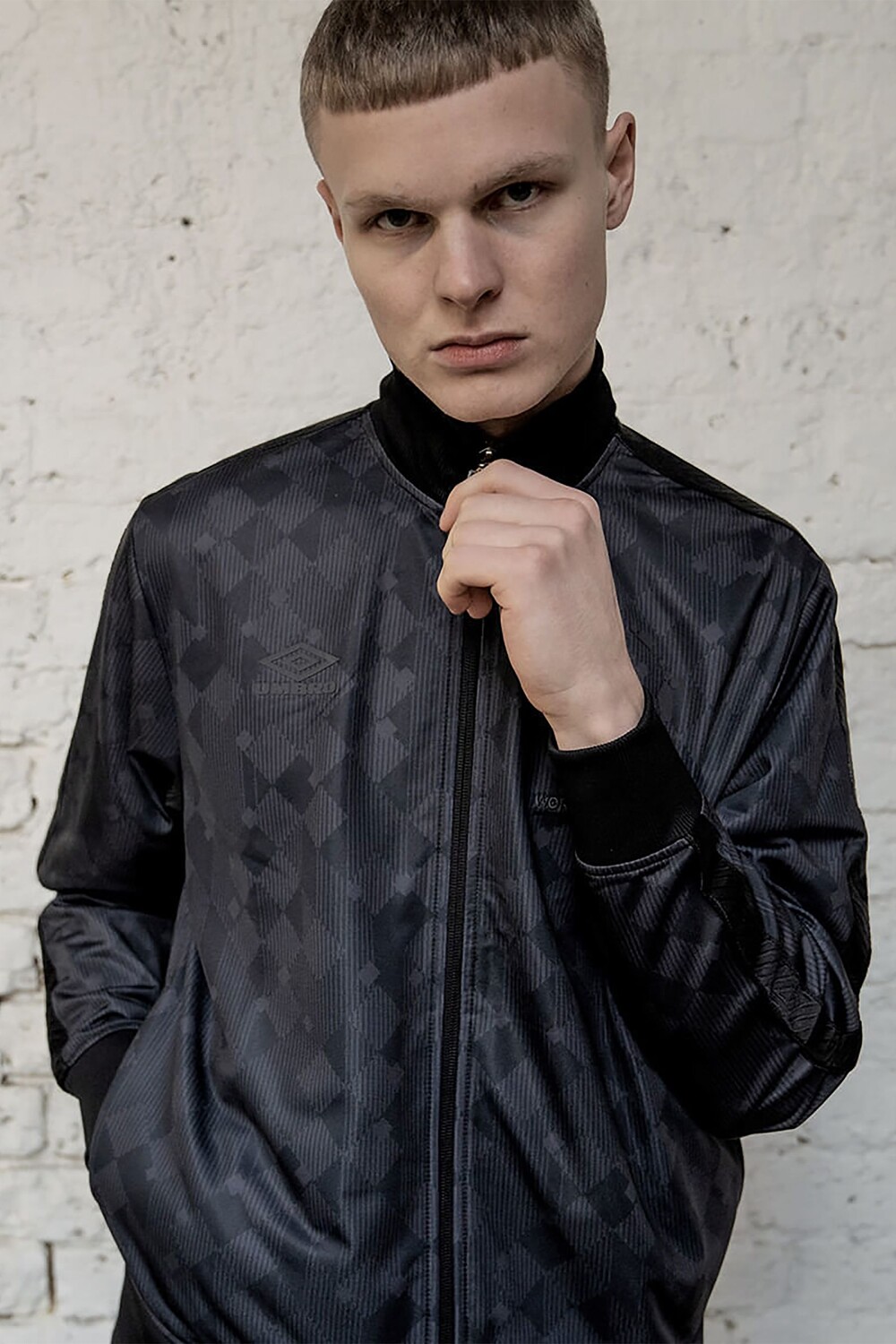 

Черный пиджак New Order Celebration Umbro, черный