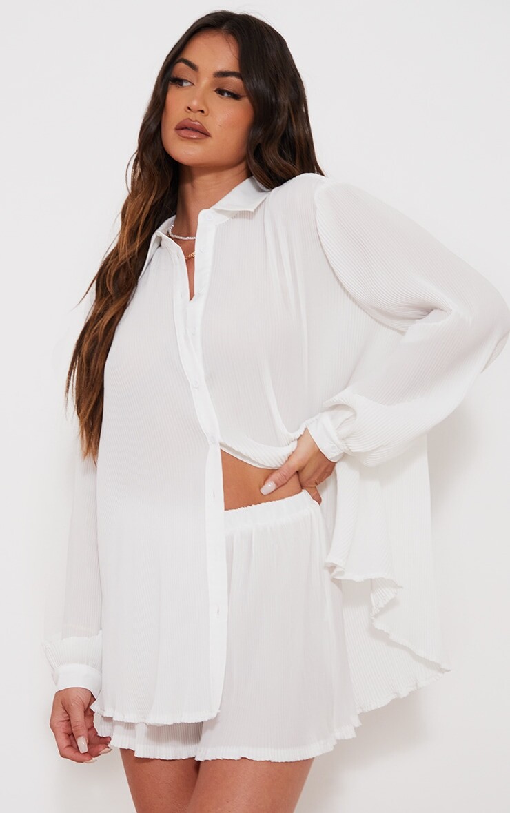 

PrettyLittleThing Белая свободная рубашка на пуговицах спереди со плиссировкой