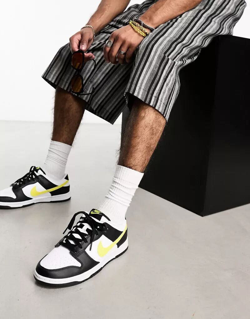 

Черно-желтые кроссовки Nike Dunk Low Retro