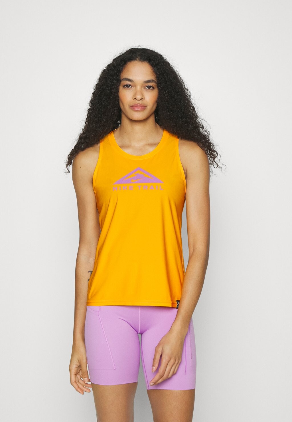 

Топ Nike