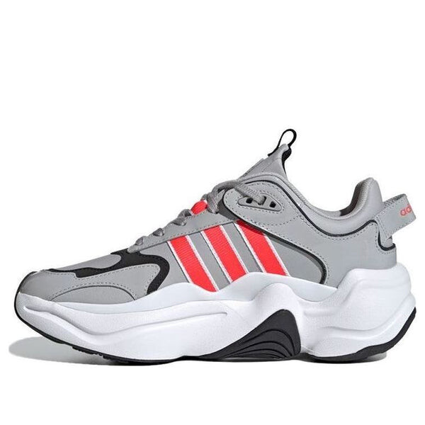 

Кроссовки оригиналы magmur runner Adidas, серый