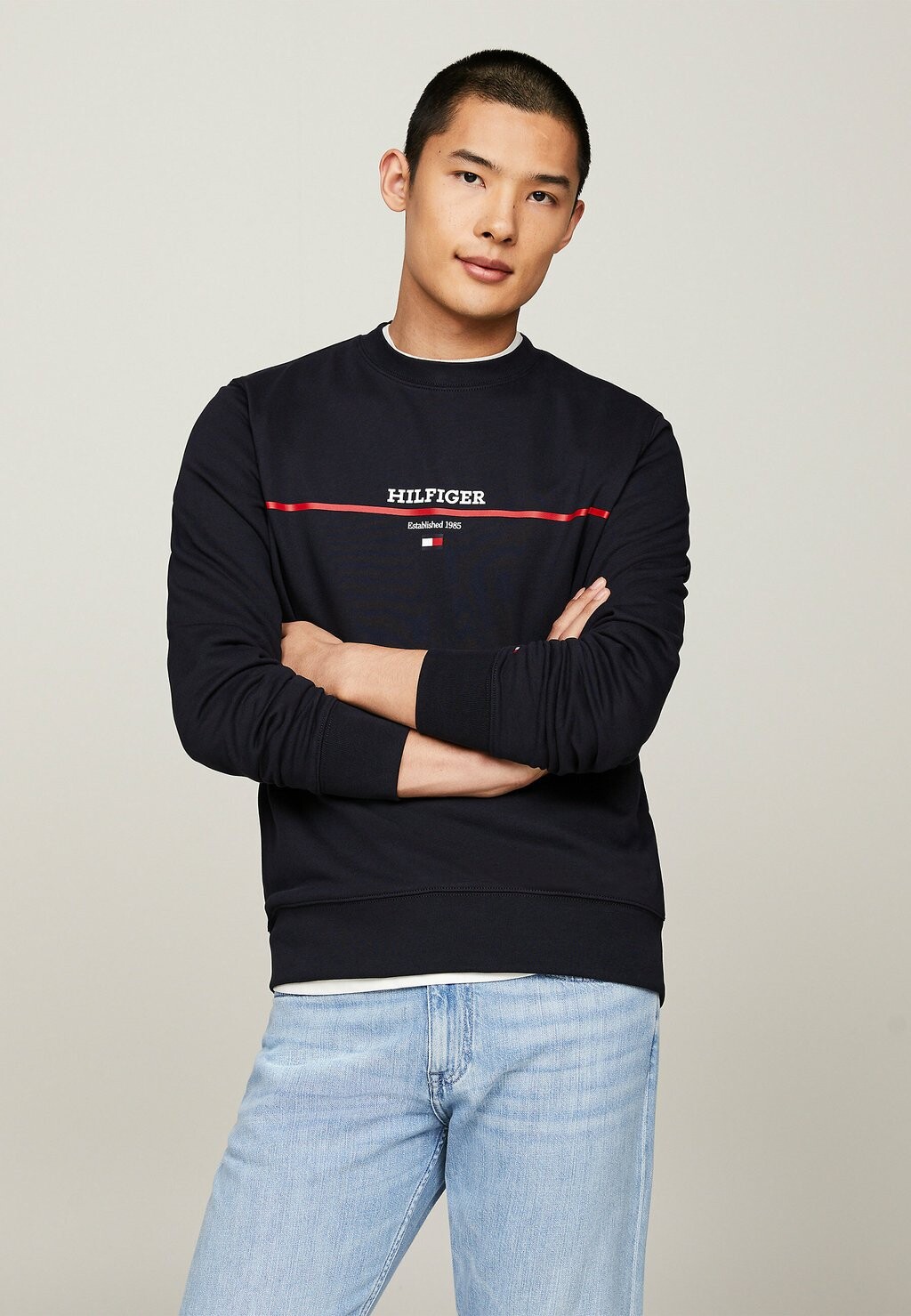 

Толстовка LOGO STRIPE CREW NECK Tommy Hilfiger, темно-синий