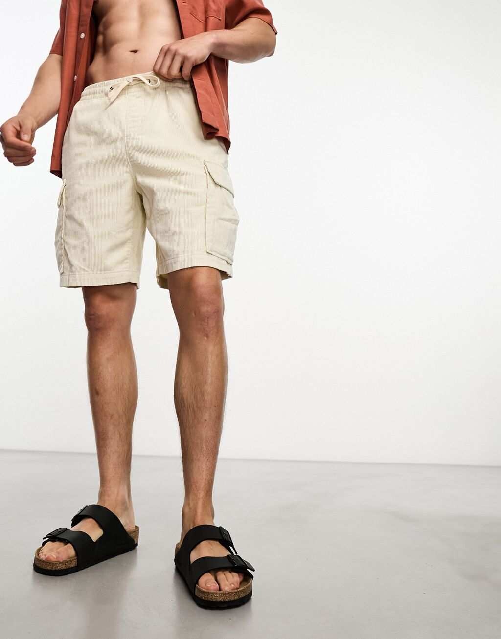

Кремовые вельветовые шорты карго PacSun