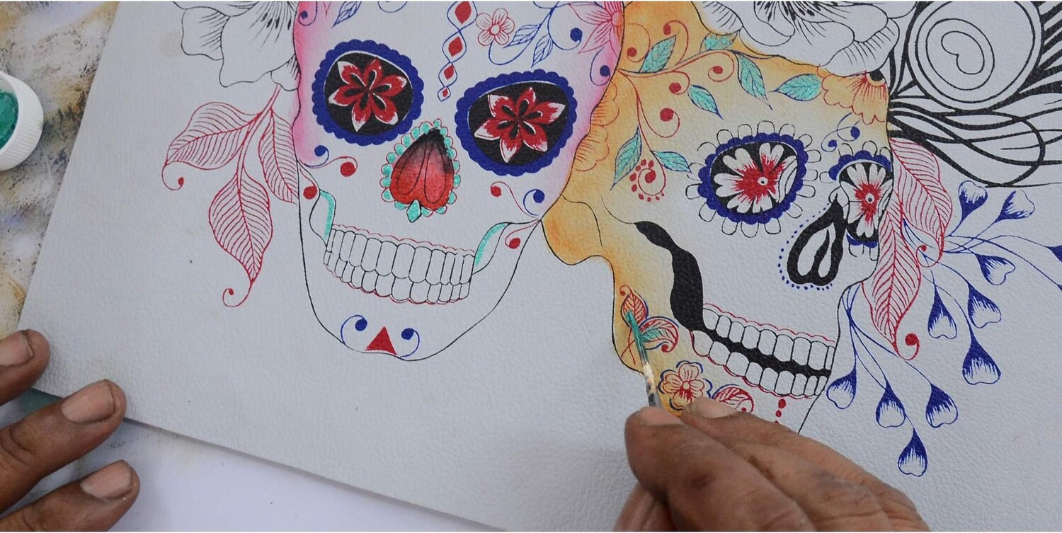

Кошелек 1136 Three Fold Clutch Anuschka, цвет Calaveras de Azúcar