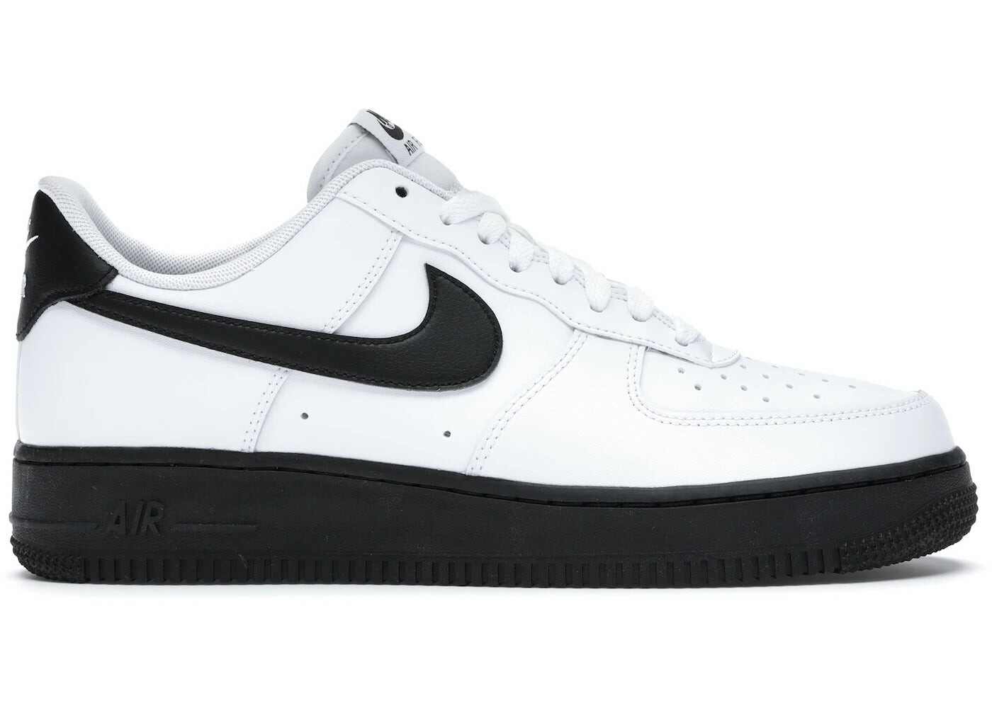 

Кроссовки Nike Air Force 1 Low, белый / черно-белый