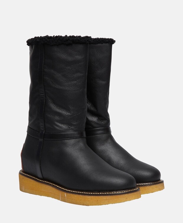 

Зимние ботинки Salvatore Ferragamo, черный