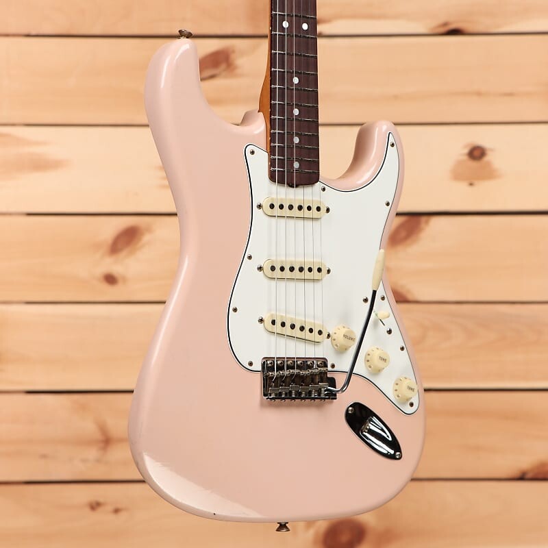 Электрогитара Fender Custom Shop Limited 1964 Stratocaster Closet Classic - Super Faded/Aged Shell Pink - CZ573421 - PLEK'd 1964 limited edition