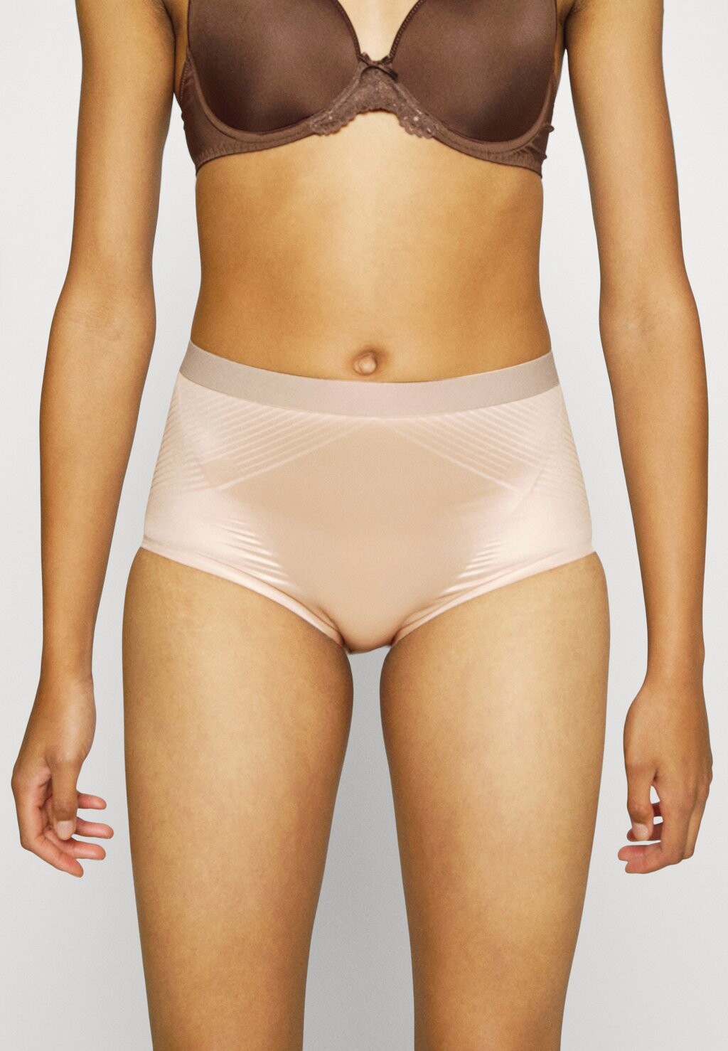 

Трусы Spanx