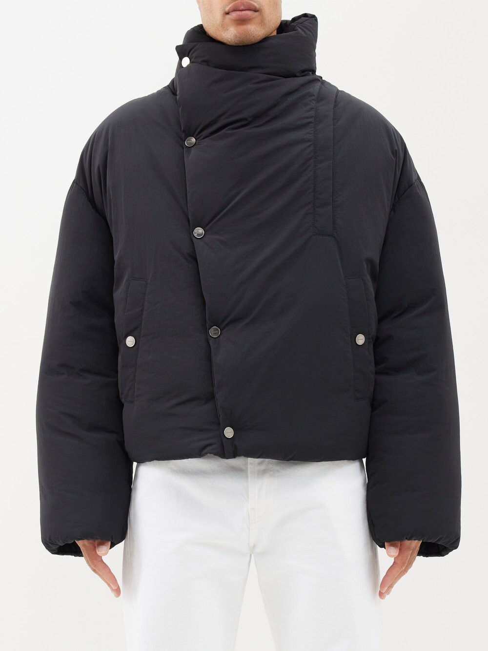 

Пуховик cocoon с высоким воротником Jacquemus, черный